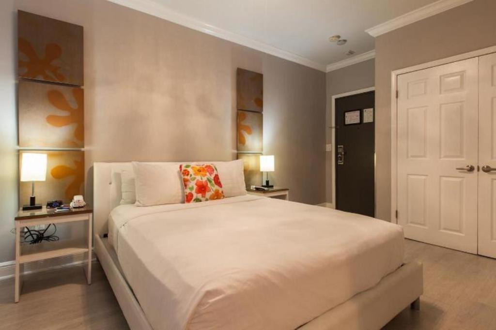 Odyssey Of South Beach Apart Hotel Маями Бийч Екстериор снимка