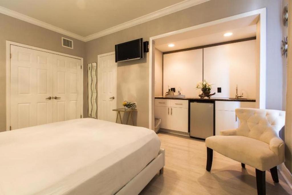 Odyssey Of South Beach Apart Hotel Маями Бийч Екстериор снимка