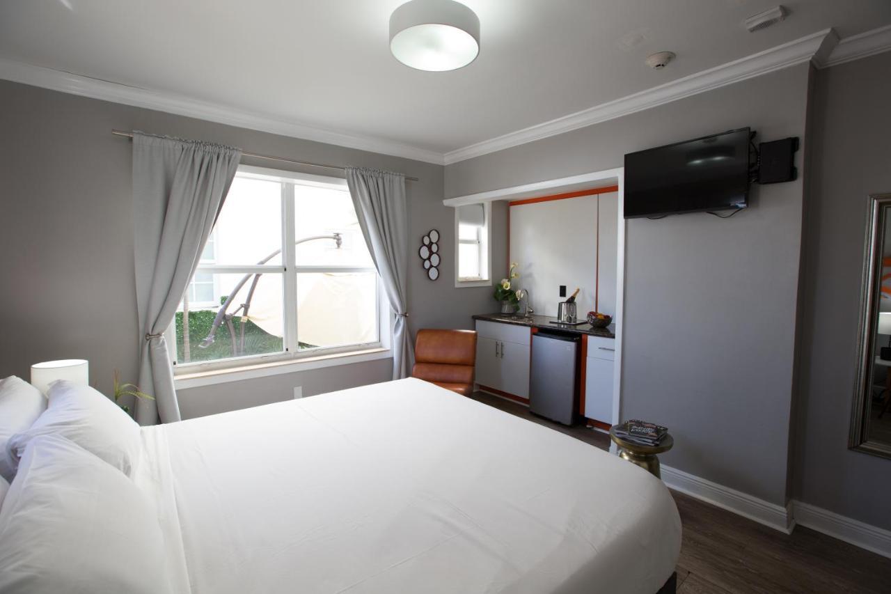 Odyssey Of South Beach Apart Hotel Маями Бийч Екстериор снимка